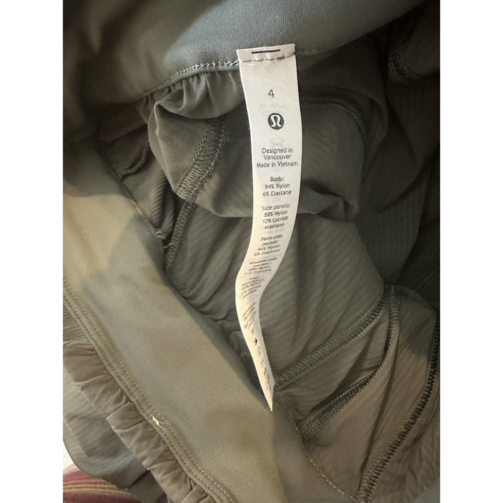 Lululemon Beyond the Studio Jogger Lightweight Stretch Green Ruched Pockets 4 - Picture 8 of 9